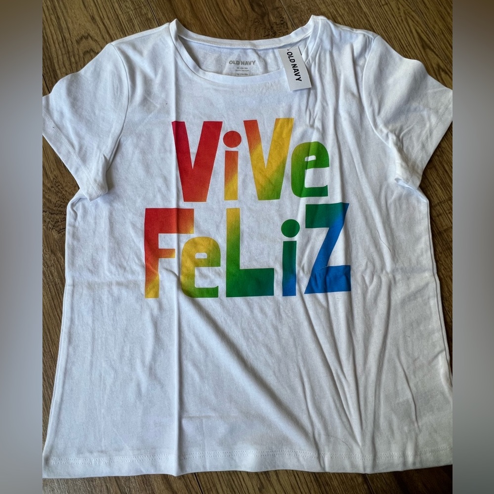 NWT Old Navy girls graphic tee, size 14-16 years.